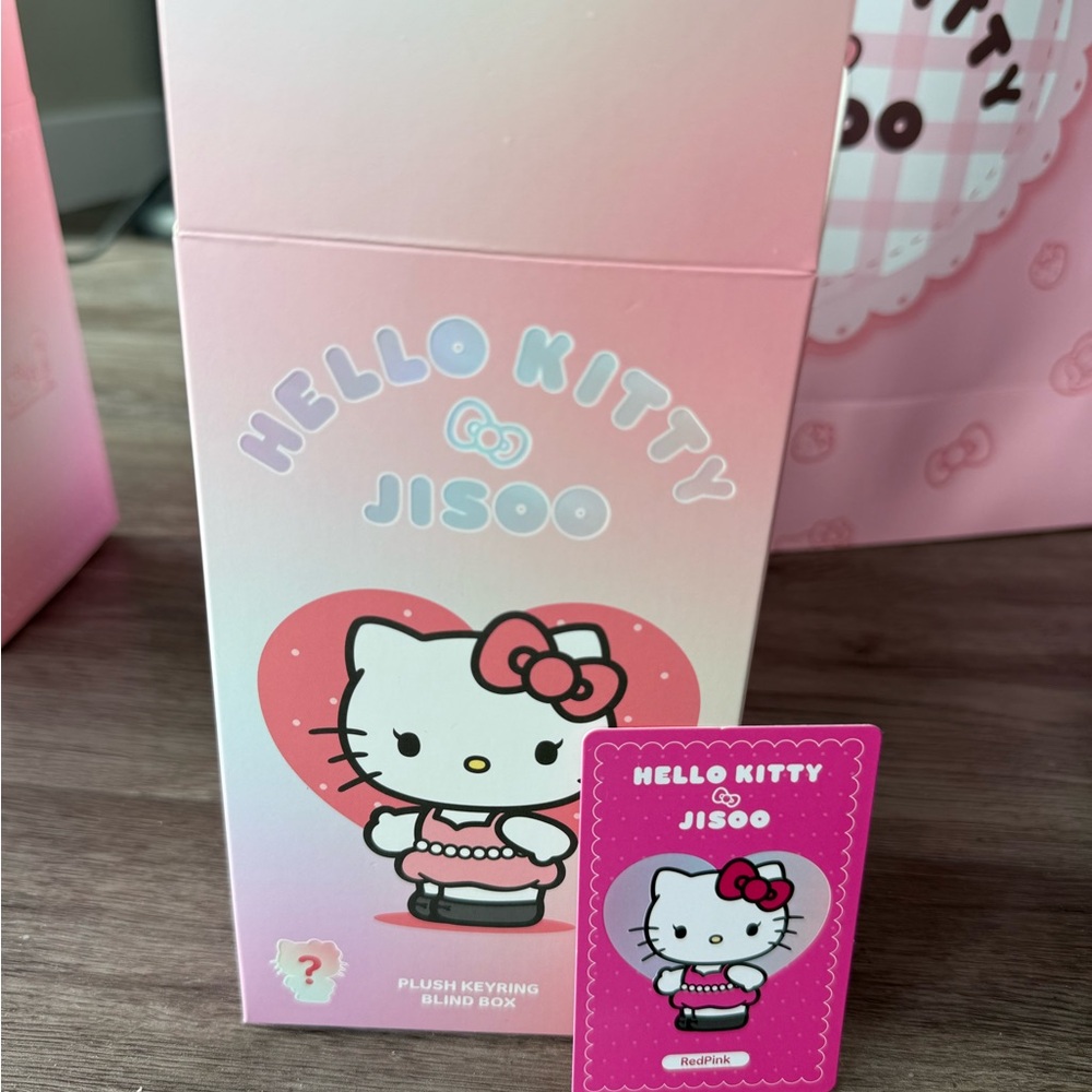 Hello Kitty x Jisoo Plush Keyring Blind Box